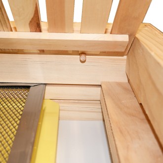 Vollständig vergitterter Varroaboden – Komplett mit herausziehbarem Edelstahlgitter – 2 cm
